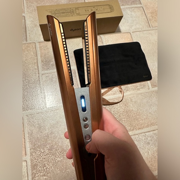 Dyson Corrale Hair Straightener - Picture 4 of 9